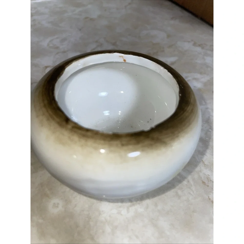 Vintage Capodimonte porcelain round trinket box‎ intricate multi rose design